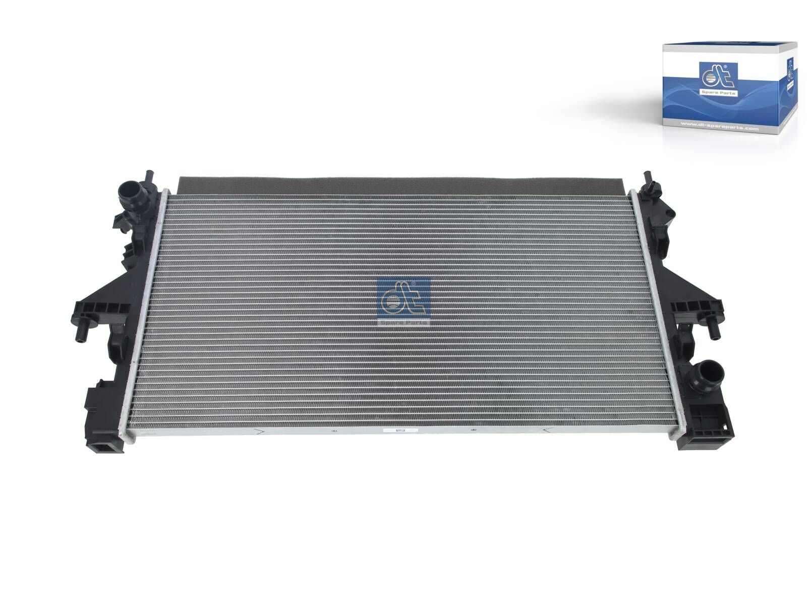 DT Spare Parts 12.00045 Radiator, L: 781 mm, W: 405 mm, T: 33 mm